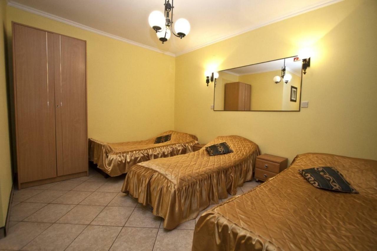 Bialy Orzel Aparthotel Przemyśl Exterior foto