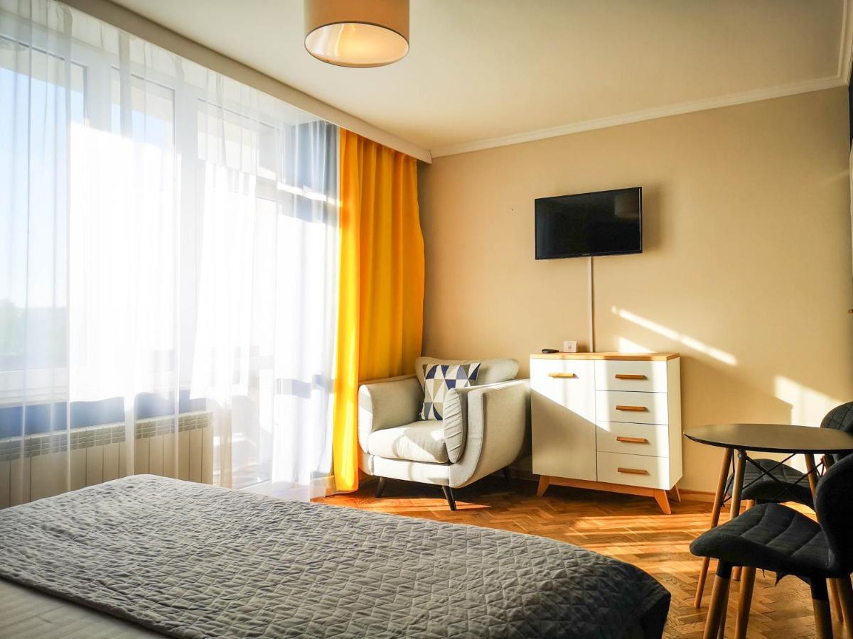 Bialy Orzel Aparthotel Przemyśl Exterior foto